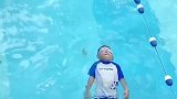 总感觉这泳池容不下他了