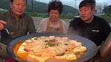 兴森一家吃豆腐火锅，独一无二的口味，超级下饭