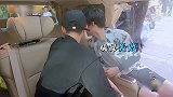 黄子韬喊周冬雨“宝贝”超温柔，冬姐听完瞬间清醒