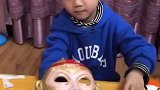 向往的童趣：猜猜妈妈和宝贝谁的面具更多呢