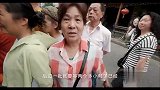 杭州这家店的大肉粽，顾客排着队来吃，去迟了还吃不到