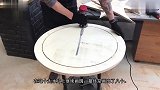 小哥用花和环氧树脂制作漂亮的装饰，这样的装饰你觉得怎样