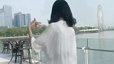 小姐姐的马甲线太诱人了，看到小姐姐的脸，我有点心痛！