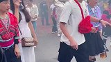 小伙参军全寨近300位村民前来相送