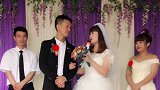 婚礼上新郎新娘献唱《花桥流水》，新娘一开口，人全跑了！