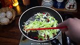 卷心菜怎么做好吃，简单又好吃的卷心菜，超级开胃