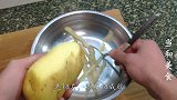 家常炝拌土豆丝的做法，随手一做，鲜香可口，下酒又下饭