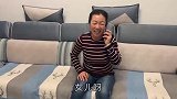 有钱小姑子来家，婆婆逼坐月子儿媳腾床打地铺，儿子出差回家解气