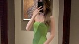 你为什么推人小女孩