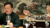 后厨：小沈阳这个报幕，与当年春晚那个小品像不像太逗了！