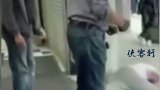 近日，爱尔兰男子挑衅华人超市被轰出，3次进店逞凶被店主一记勾拳撂倒。 爱尔兰  华人超市 你怎么看