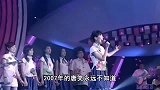 届超女唐笑，为何年怒骂武警并踢裆直播回应年前打人事件