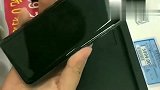 现在的国产华为手机做的真厉害，屏幕都可以折叠，中国人的骄傲！