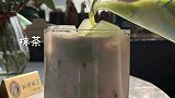 猫王：草莓除了红色，你们还吃过什么颜色的草莓？会做饭的猫 美食创作人