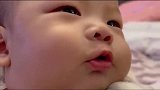 两个月的女儿每天跟爸爸聊，妈妈就像透明人一样，太可爱了