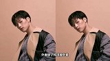 他是成龙的外甥，今穿波点衬衫配修身长裤，秀大长腿帅气有型