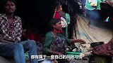 印度人上厕所不用纸，为何偏偏用左手洗？网友：右手还有大用处