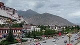 拉萨，布达拉宫，蓝天白云