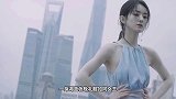 立竿见“颖”！赵丽颖手握竿子，手捧鲜花歪头甜笑
