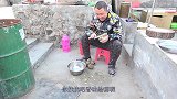 大彭做兔肉焖土豆，农家做法出锅看着就香，我家猫都爱吃