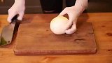 饱满的大王乌贼进入梭子蟹炒海鲜什锦面