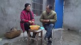 农村大叔辅导憨儿子写作业大发雷霆，不料被儿子反将一军