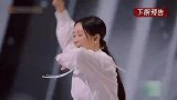那英周笔畅决赛走心对战，那英第一独占鳌头，周笔畅人气无人能敌
