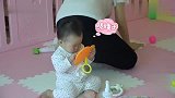 米粒照镜子被镜子里的自己吓到了，伊能静：长得有点滑稽