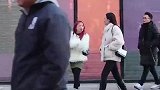 三里屯街拍：冬季长靴时尚保暖款式多，不挑人，关键要选对款式