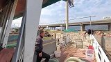 抽得第一个大深坑，里面海货太猛了，底下的大货两个人都抱不动