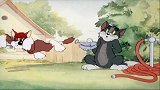 杰瑞成功逃跑，两只猫开始追逐战，怎料汤姆暗中使诡计
