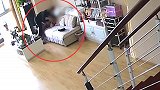 妻子被陌生男子绑住了手 老公调监控看到惊人一幕