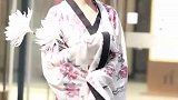 回眸一笑百媚生，迷倒多少小男生？
