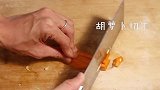 #美食 童年回忆 颗颗分明的酱油炒饭！
