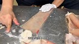 福建泉州古早味炸猪皮，9道工序炸成，吸满汤汁Q弹软糯特别香！