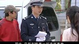 面包车故意倒车碰瓷，没想到女司机靠山多，一个接一个来撑腰