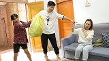 农村妹妹给城里哥哥嫂子送菜，却遭嫂子嫌弃，哥哥做法让人感动