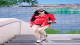 长腿小姐姐一身红衣太好看了