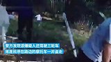 男子偷稻谷偷摩托后落网，警方发现其曾被悬赏10万元缉拿