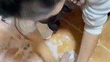 这哥们一看就是出去做足疗了