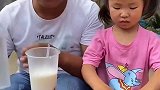 七彩童年：妹妹想喝了