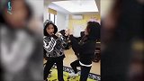 张庭和女儿跳舞似姐妹，搞怪逗趣很魔性，林瑞阳把他俩宠成小公主