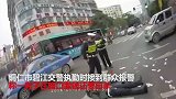 获百万拆迁款后精神异常 男子街头撒钱欲自杀
