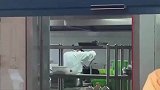 养活大学生有多不容易，厨师铲子都要抡冒烟了