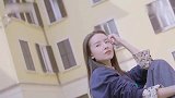 董洁美起来真不低调，穿灯笼袖上衣温柔知性，40岁气场依旧强大
