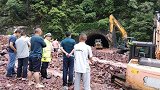 湖南保靖强降雨致山洪暴发 造成6人死亡1人失踪3人受伤