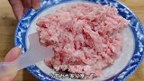 调肉馅好吃有诀窍，大厨教你饺子馆不外传的秘诀，鲜嫩多汁又不腥