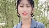 桌子上有5只苍蝇，打死一只还有几只？