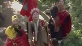 回去途中遇大鹏鸟，凶猛无比，却是来助师徒一臂之力