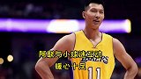 阿联的忠实小粉丝有多可爱，两人暖心互动，阿联：被甜到了！